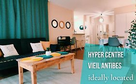 Grand Studio Azur Avec Terrasse - Vieil Antibes
